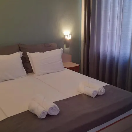 семеен сага 3* Равда