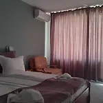 Hotel Family Saga