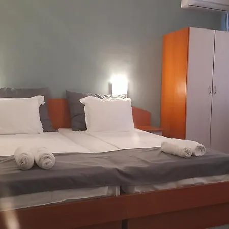 Hotel Family Saga